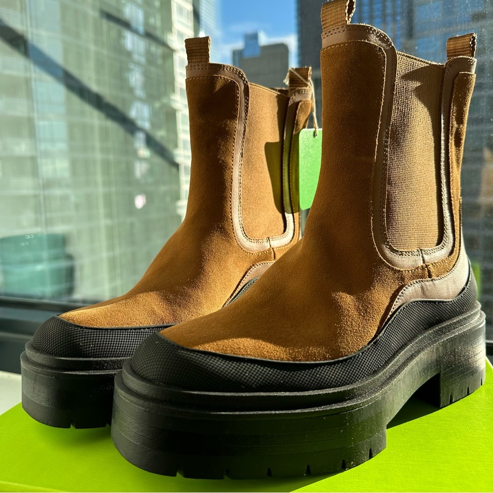 NWT | Sam Edelman Lulia Chelsea Boot